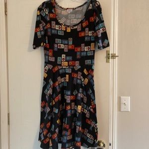 LuLaRoe Nicole Size M Cassette pattern